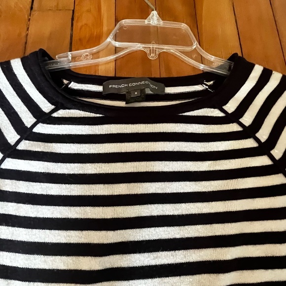 Black and White Striped Long Sleeve Top - Picture 4 of 8